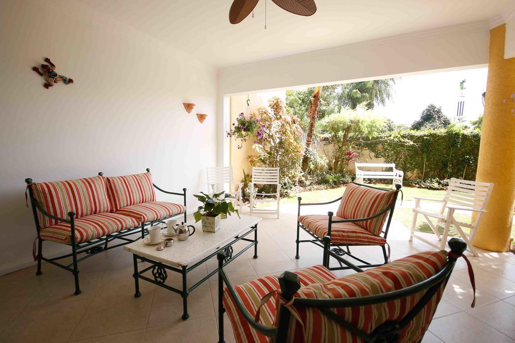 Cattleya Luxury Suites Kingston Rom bilde