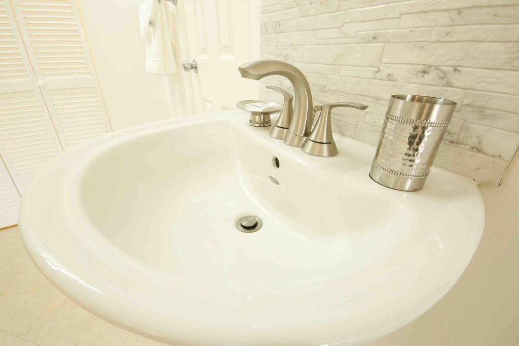 Cattleya Luxury Suites Kingston Rom bilde