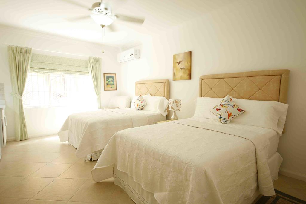 Cattleya Luxury Suites Kingston Eksteriør bilde