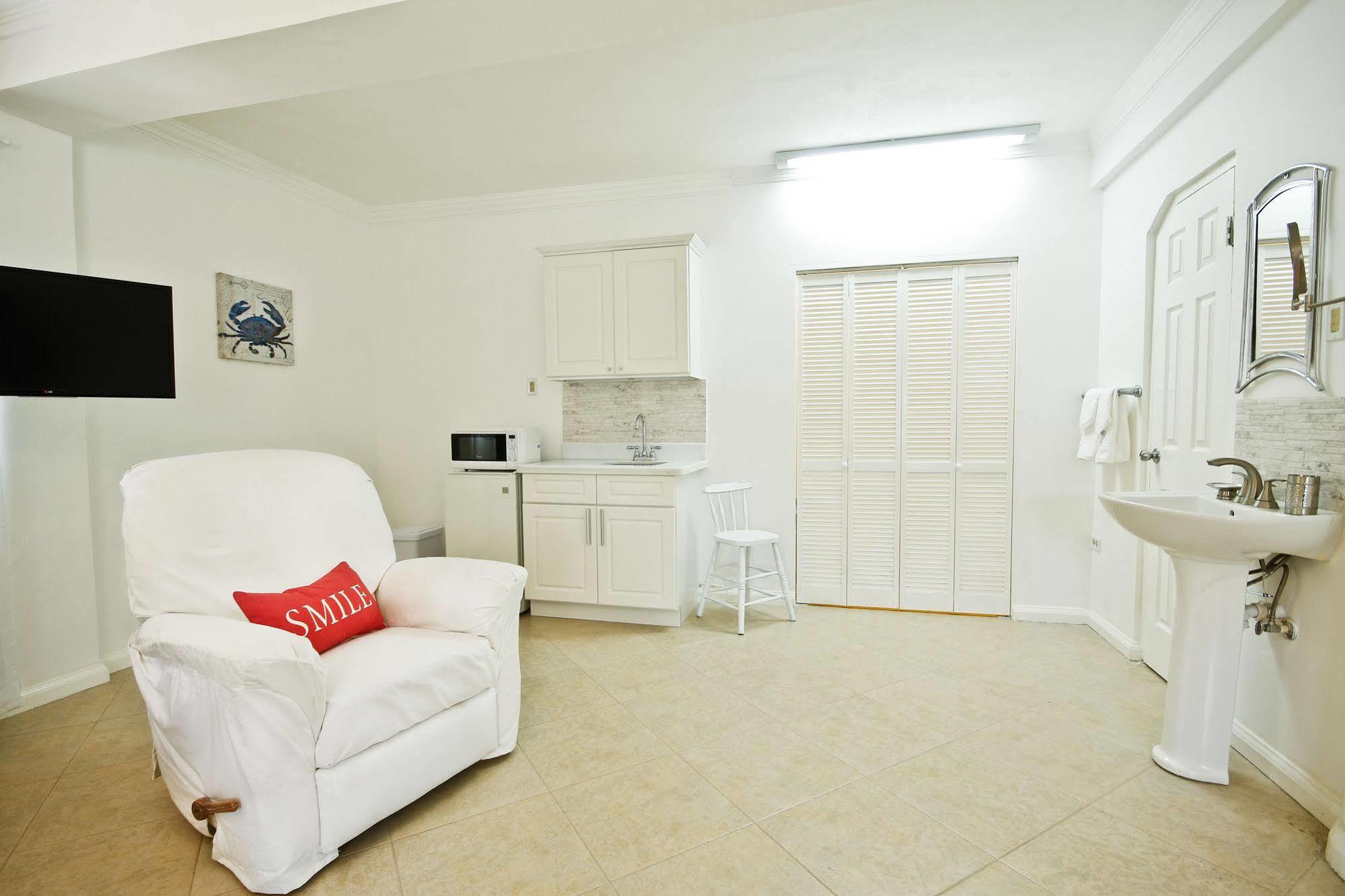 Cattleya Luxury Suites Kingston Eksteriør bilde